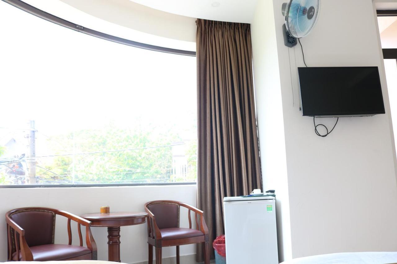 Phuc Ngoc Hotel Da Nang Exterior photo